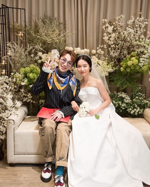 Bộ ảnh hậu trường cưới khủng nhất lịch sử Kbiz: Son Ye Jin và mỹ nhân Vườn sao băng đọ sắc, còn có cả idol nhà YG - Ảnh 12.